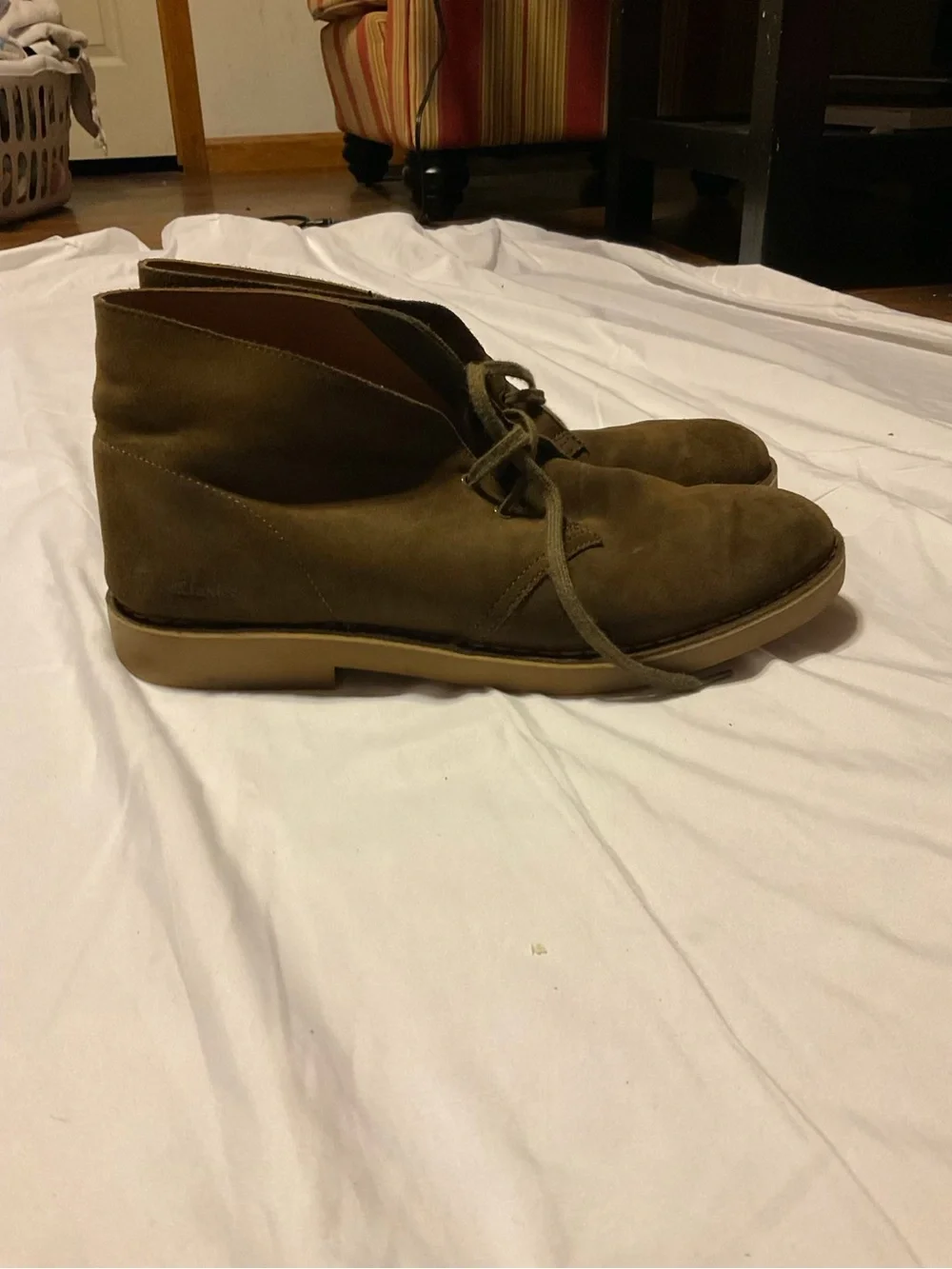 Men's Olive Suede Chukka Boots - Casual Lace-Up